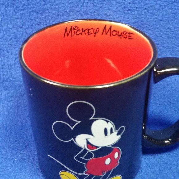 Disney Mickey Mouse Mug Black and Red Coffee Mug Iconic Mickey Pre-owned No Box - Picture 8 of 10